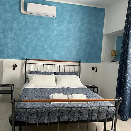 Red House לינה וארוחת בוקר