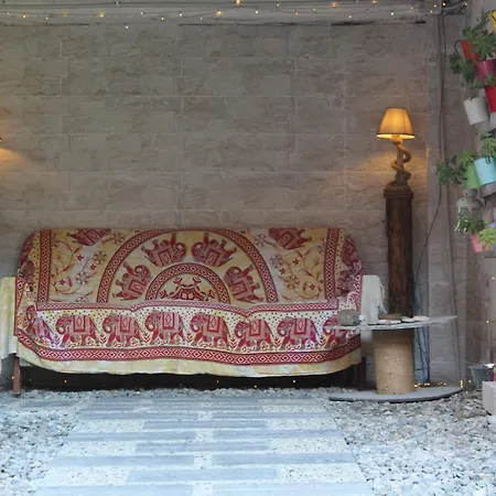 Red House فندق مبيت وإفطار *